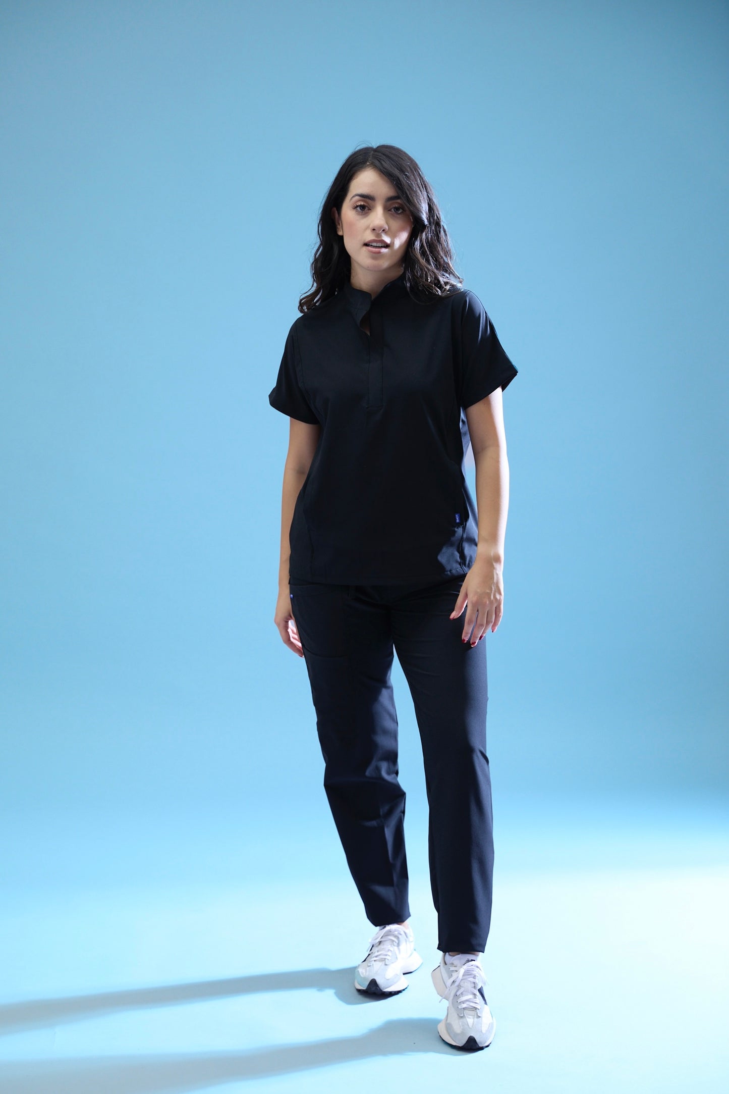 Uniforme corte recto - negro